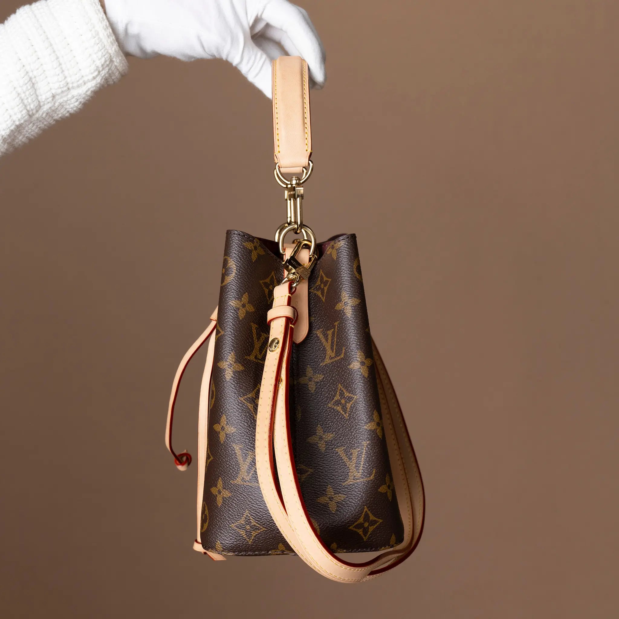 Louis Vuitton Monogram NéoNoé BB — Detail View