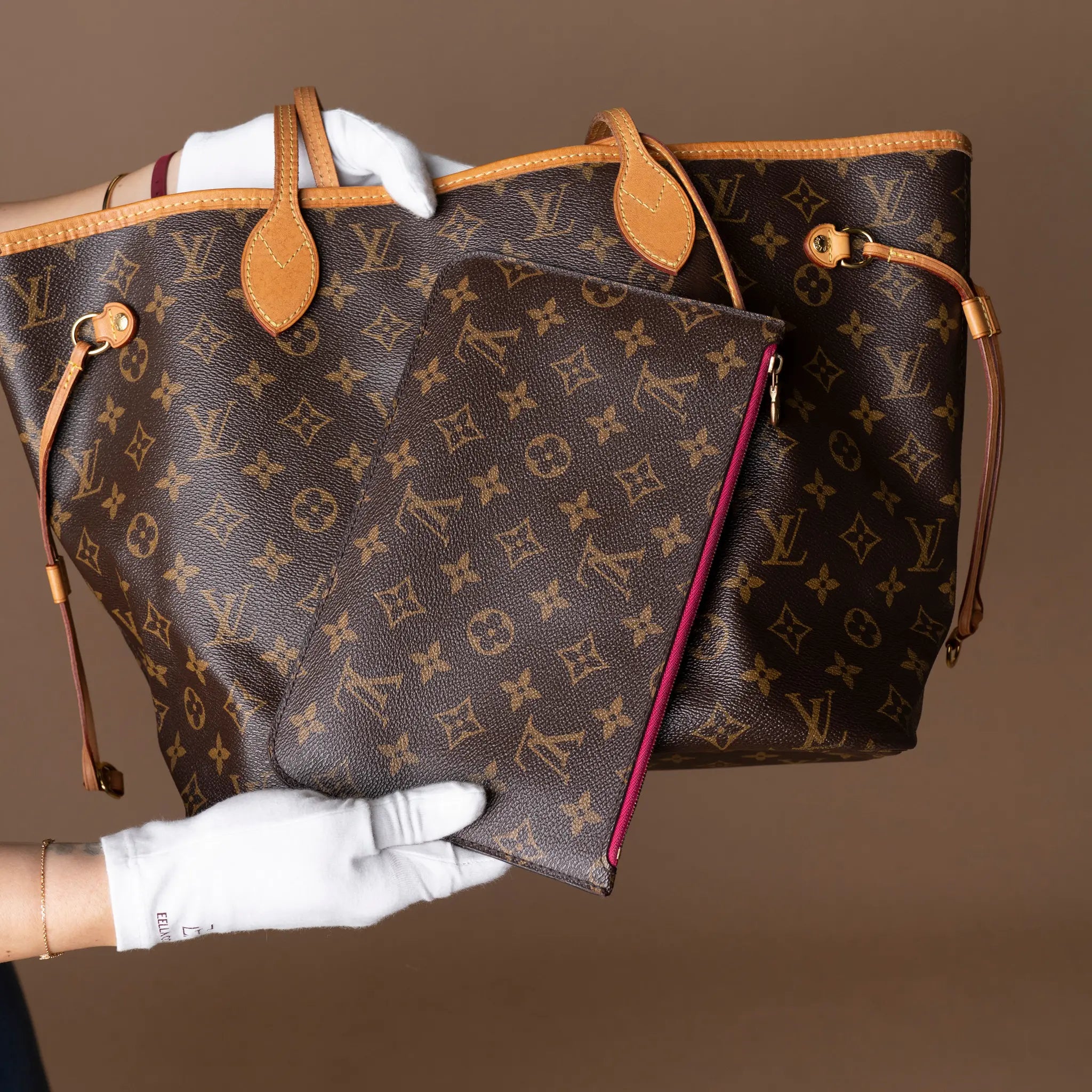 Louis Vuitton Monogram Neverfull MM — Interior Detail