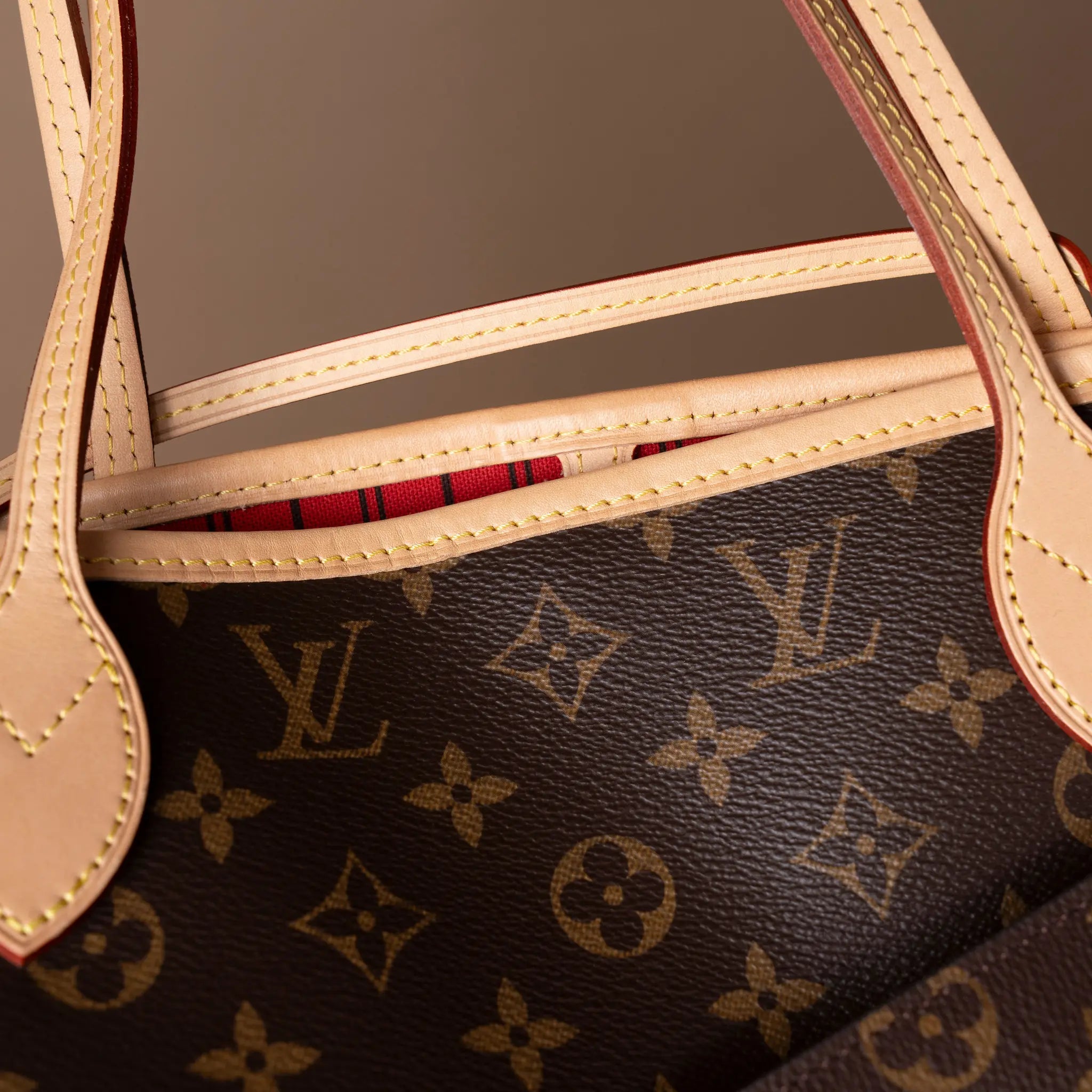 Louis Vuitton Monogram Neverfull MM — Close-up Detail