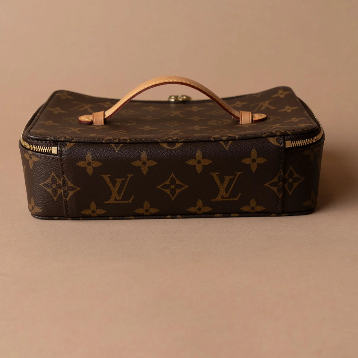 Louis Vuitton Monogram Nice Jewelry Case — Interior Detail