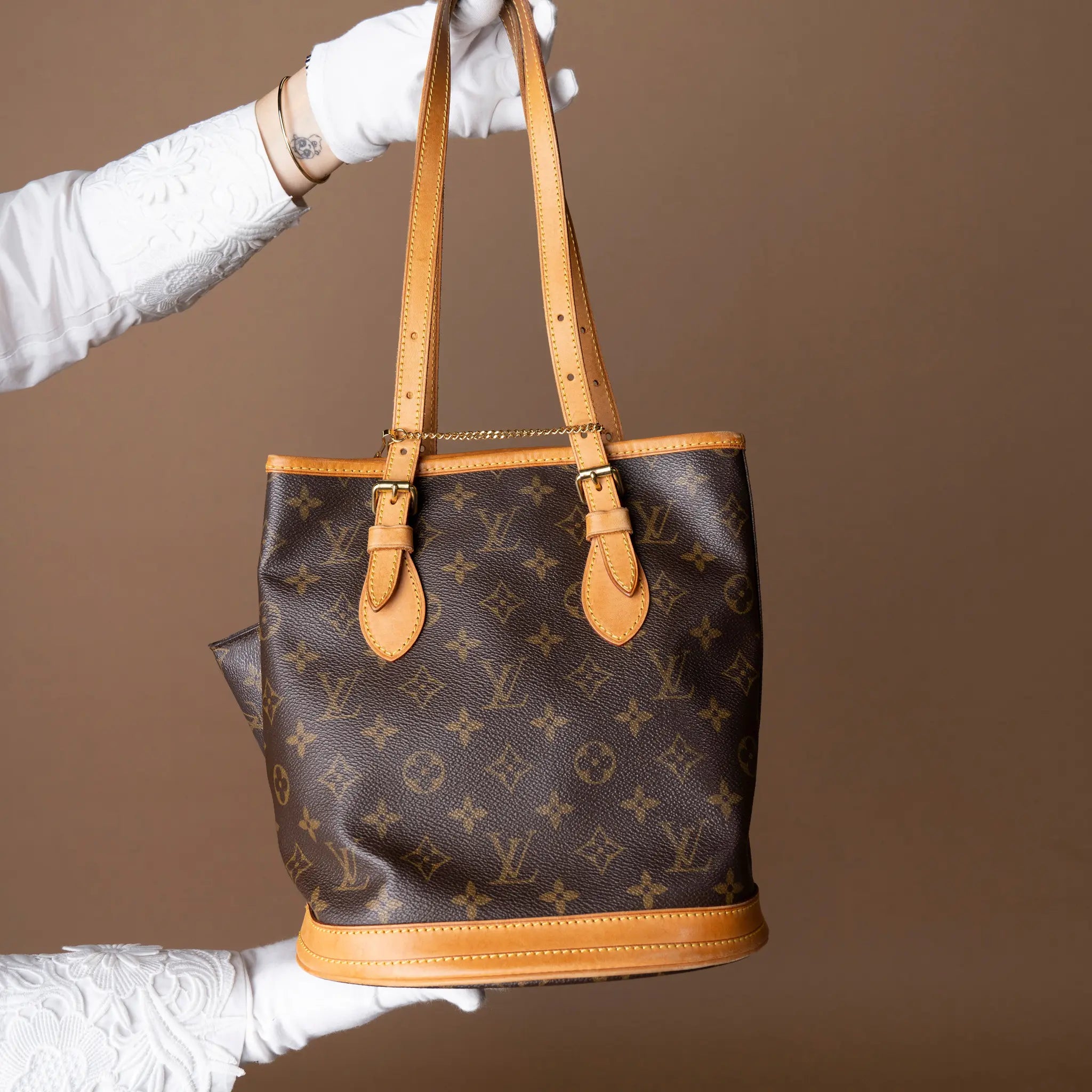 Louis Vuitton Monogram Petit Bucket — Interior Detail