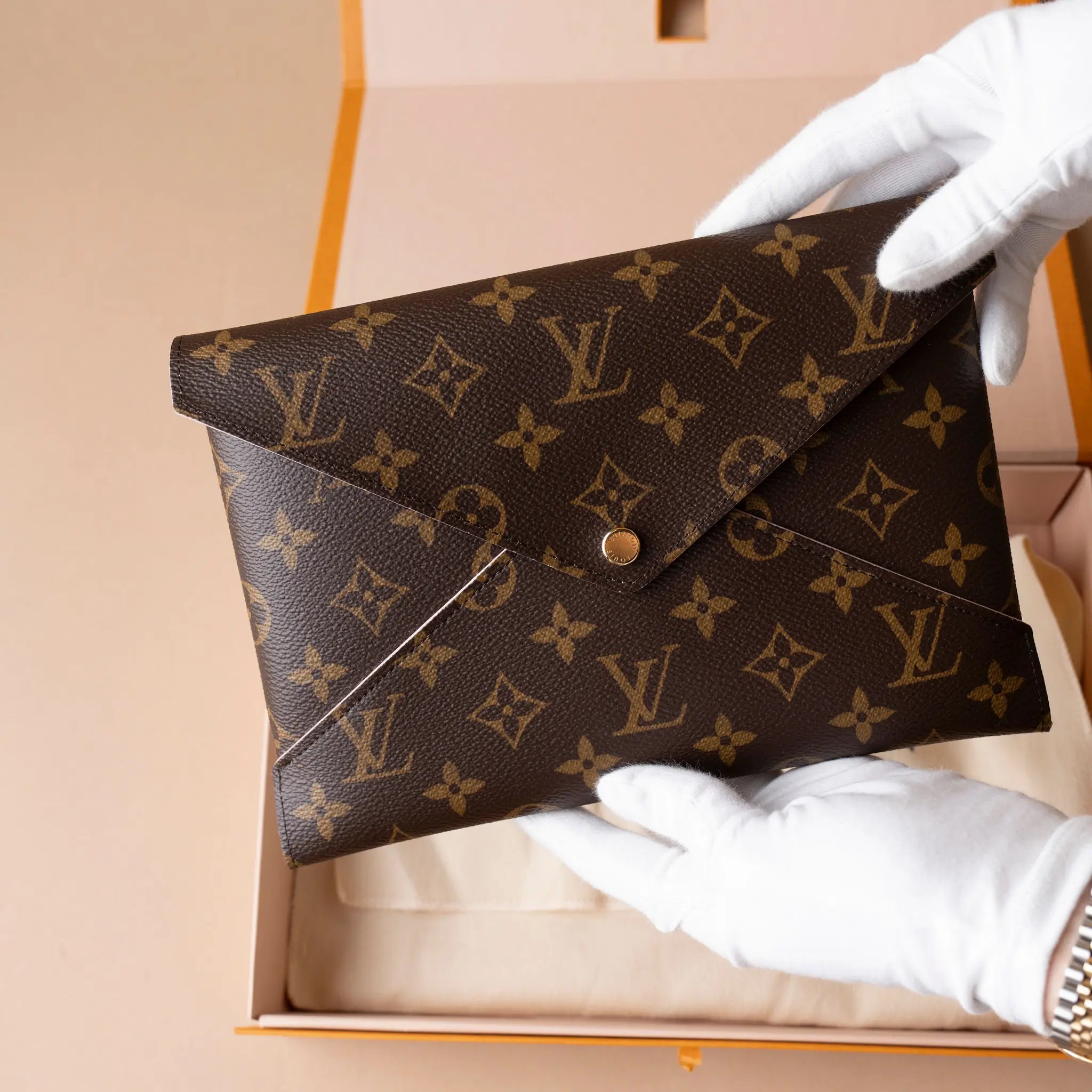 Louis Vuitton Monogram Pochette — Side Profile