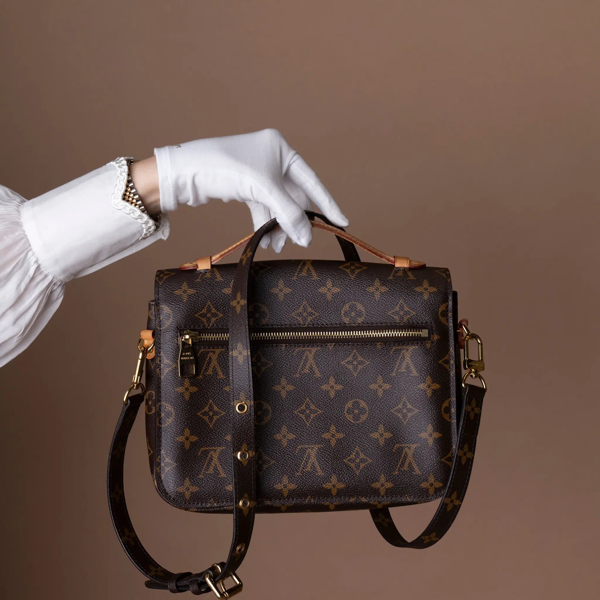 Louis Vuitton Monogram Pochette Metis — Front View