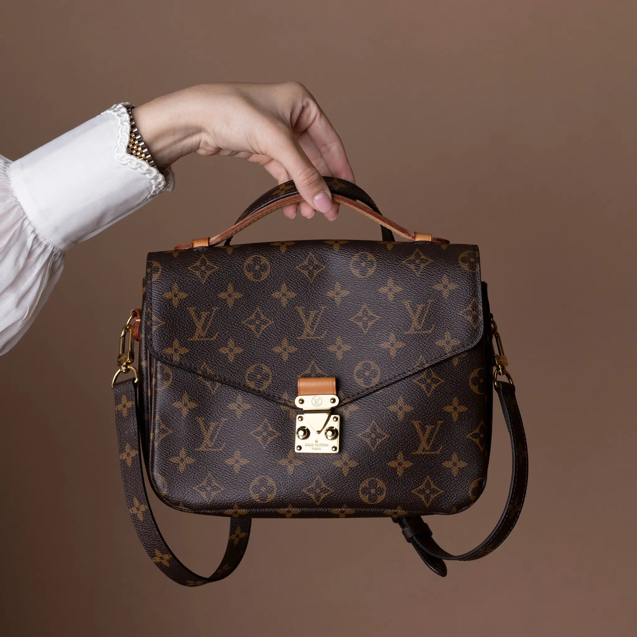 Louis Vuitton Monogram Pochette Metis — Side Profile