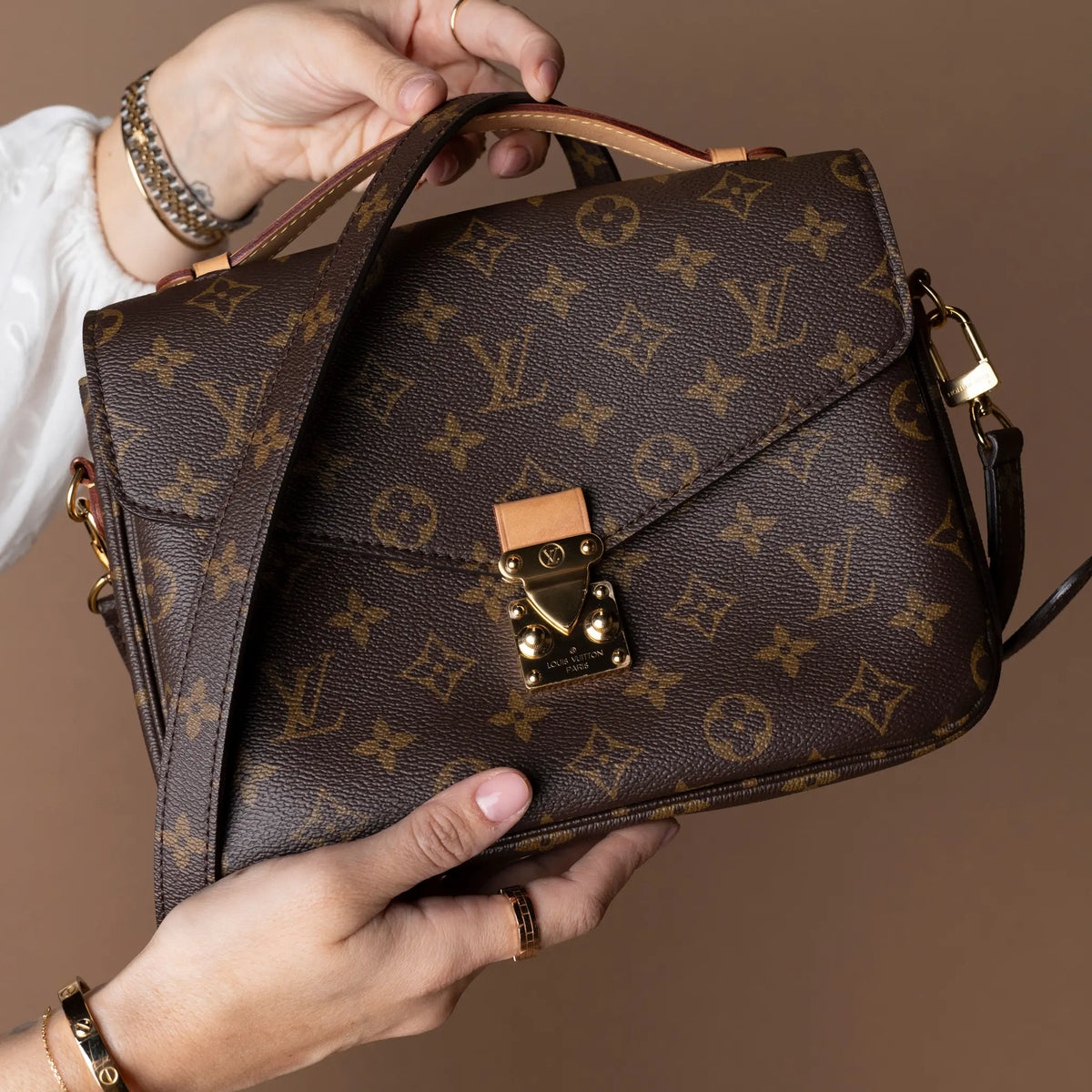 Louis Vuitton Monogram Pochette Metis — Side Profile