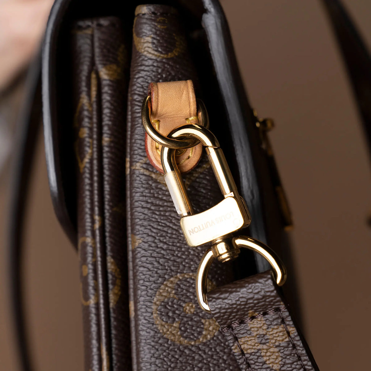 Louis Vuitton Monogram Pochette Metis — Interior Detail