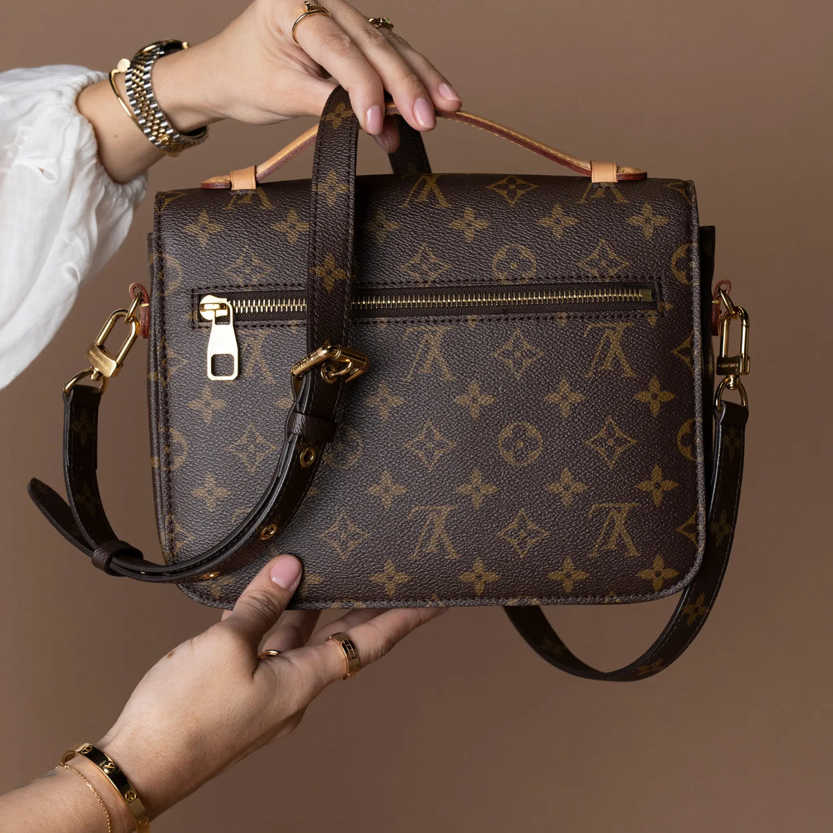 Louis Vuitton Monogram Pochette Metis — Detail View