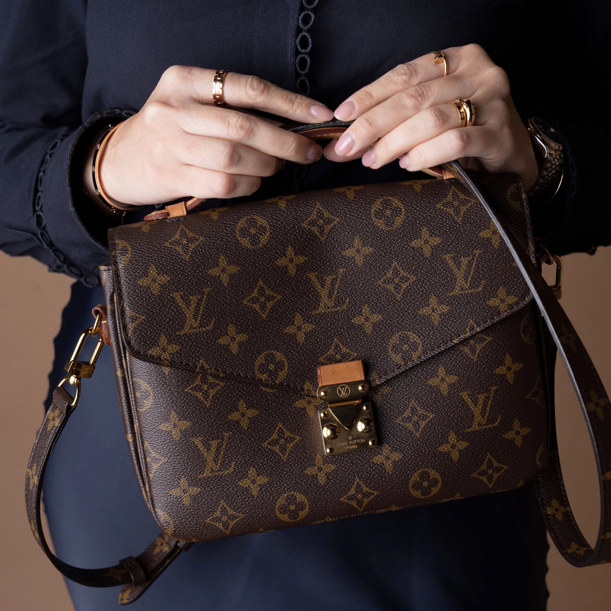 Louis Vuitton Monogram Pochette Metis