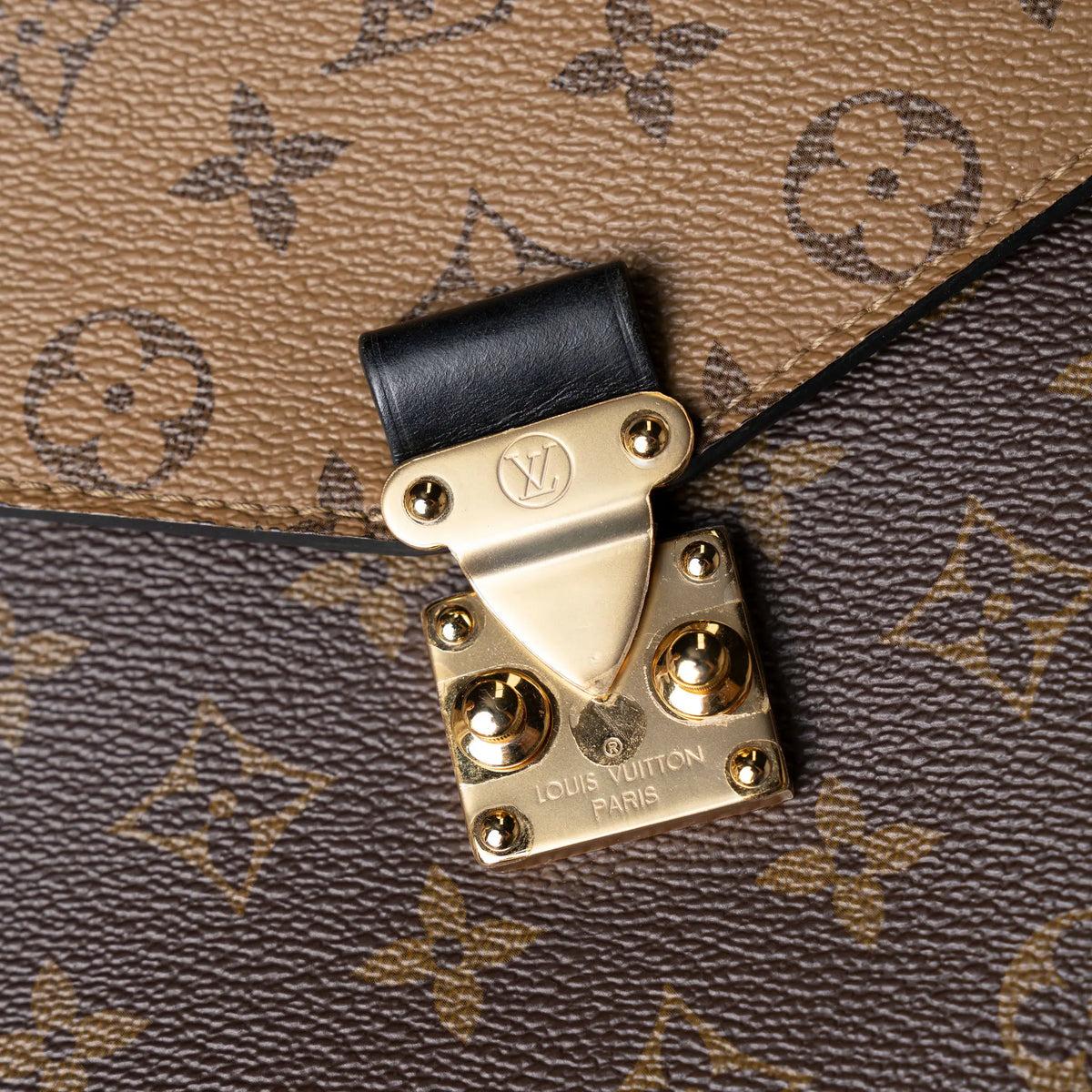 Louis Vuitton Monogram Reverse Pochette Metis — Front View