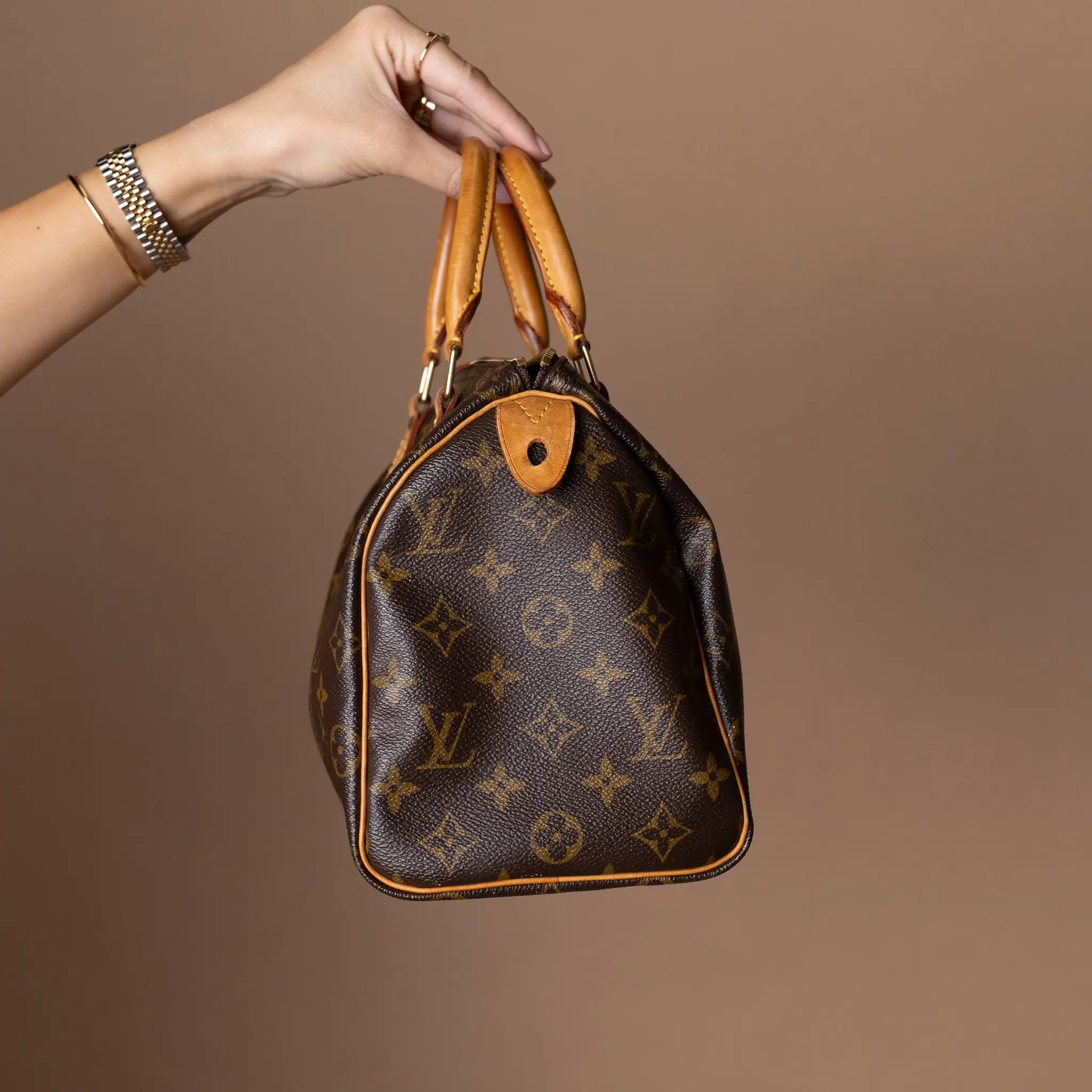 Louis Vuitton Monogram Speedy 25 — Front View