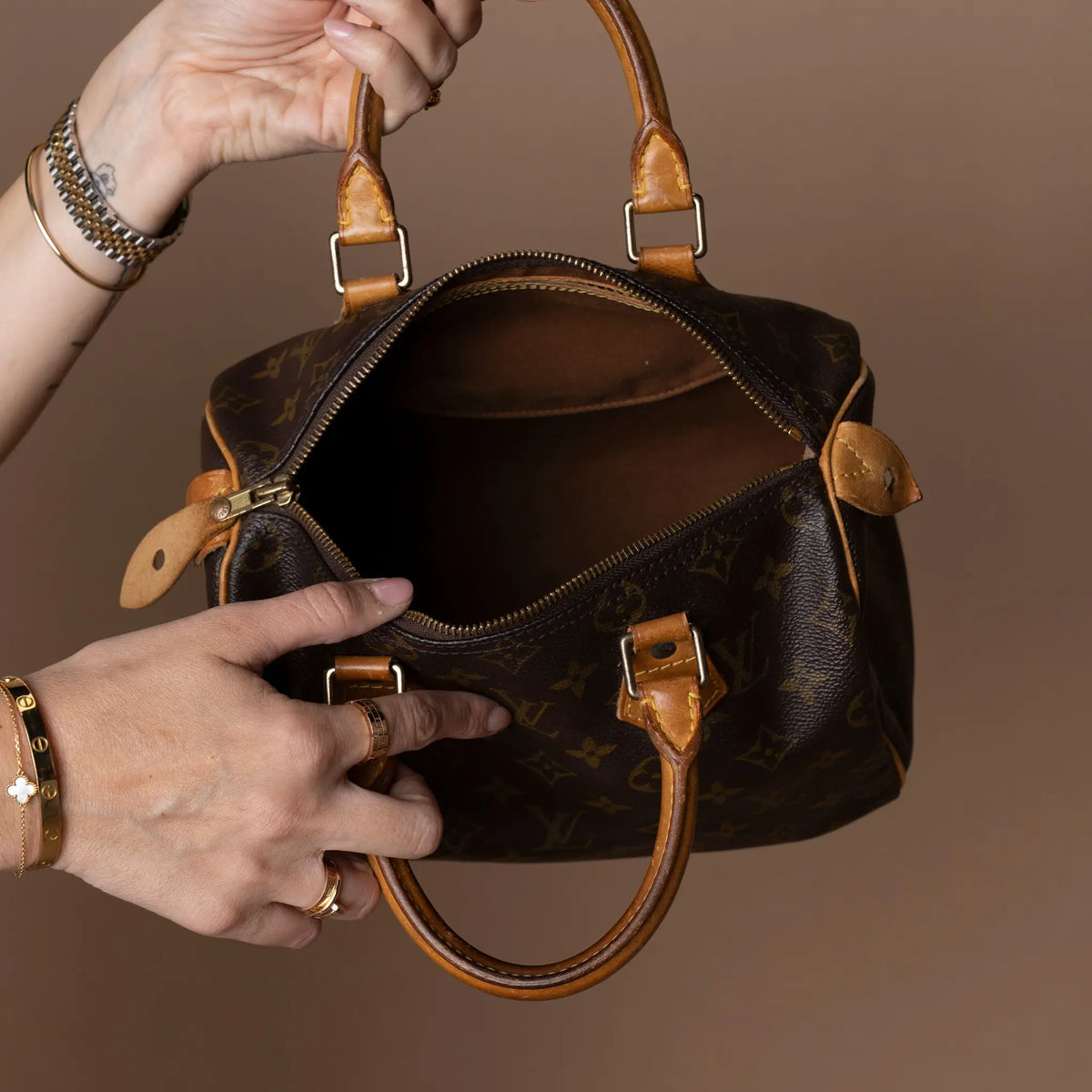 Louis Vuitton Monogram Speedy 25 — Back View