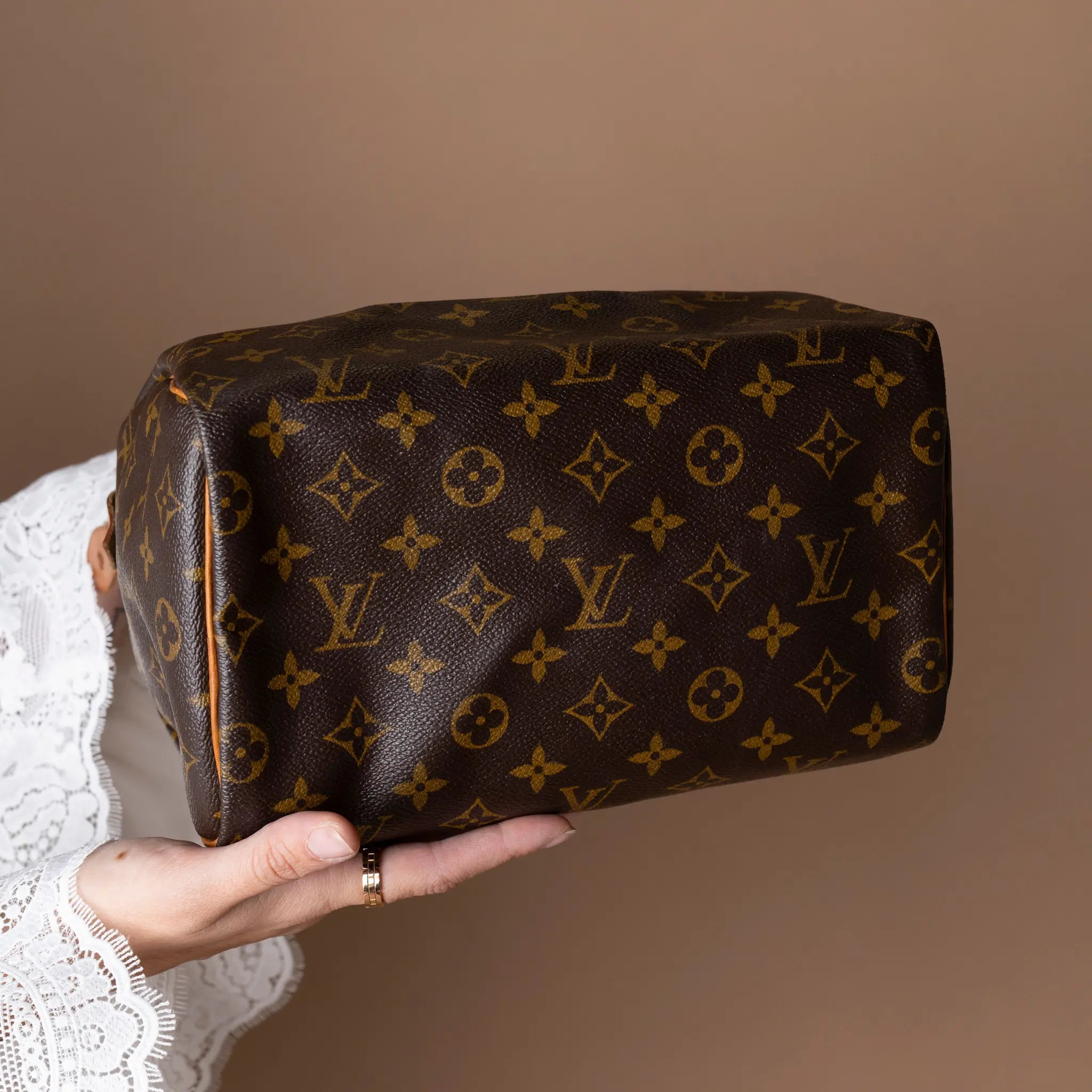 Louis Vuitton Monogram Speedy 25 — Interior Detail