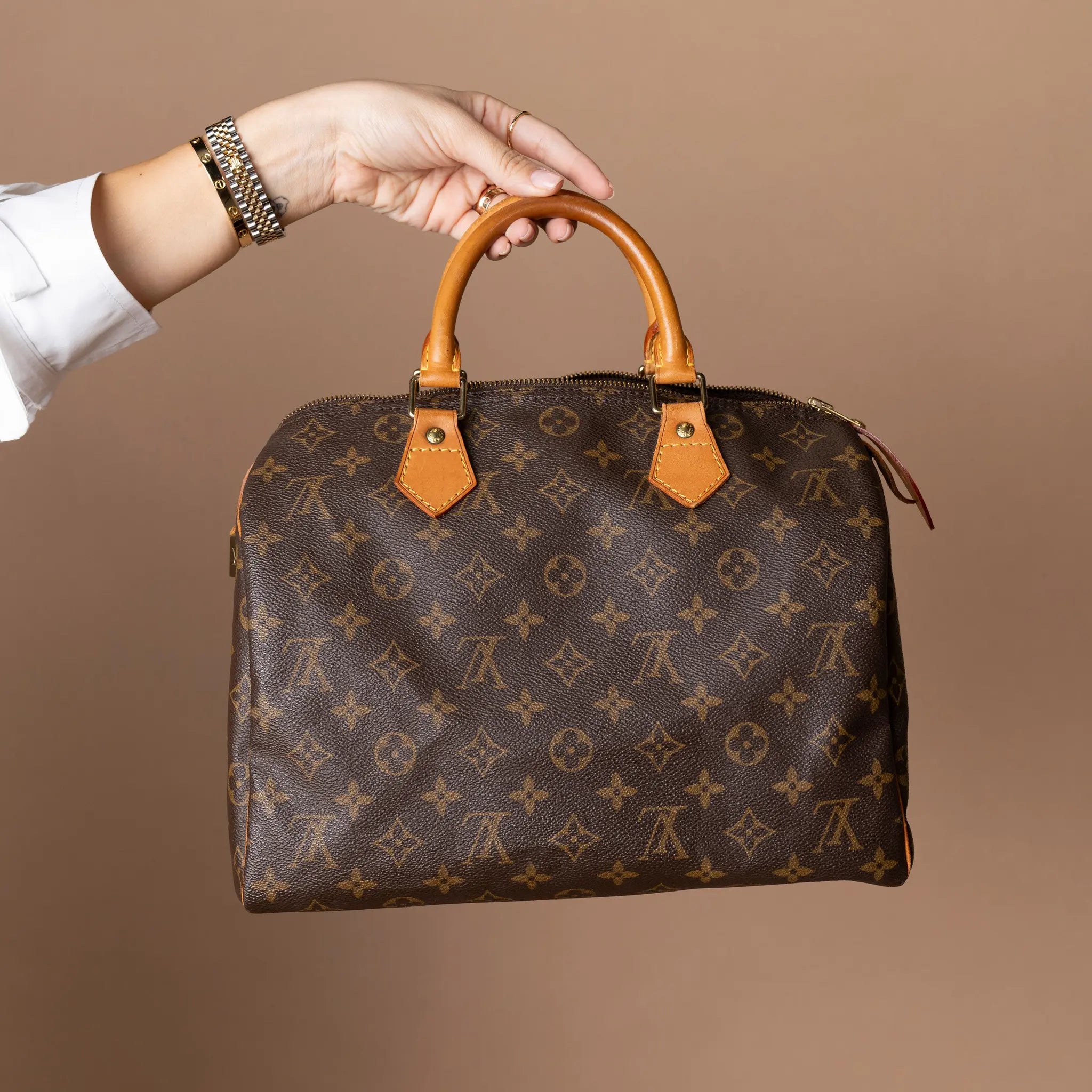 Louis Vuitton Monogram Speedy 30 — Featured Image