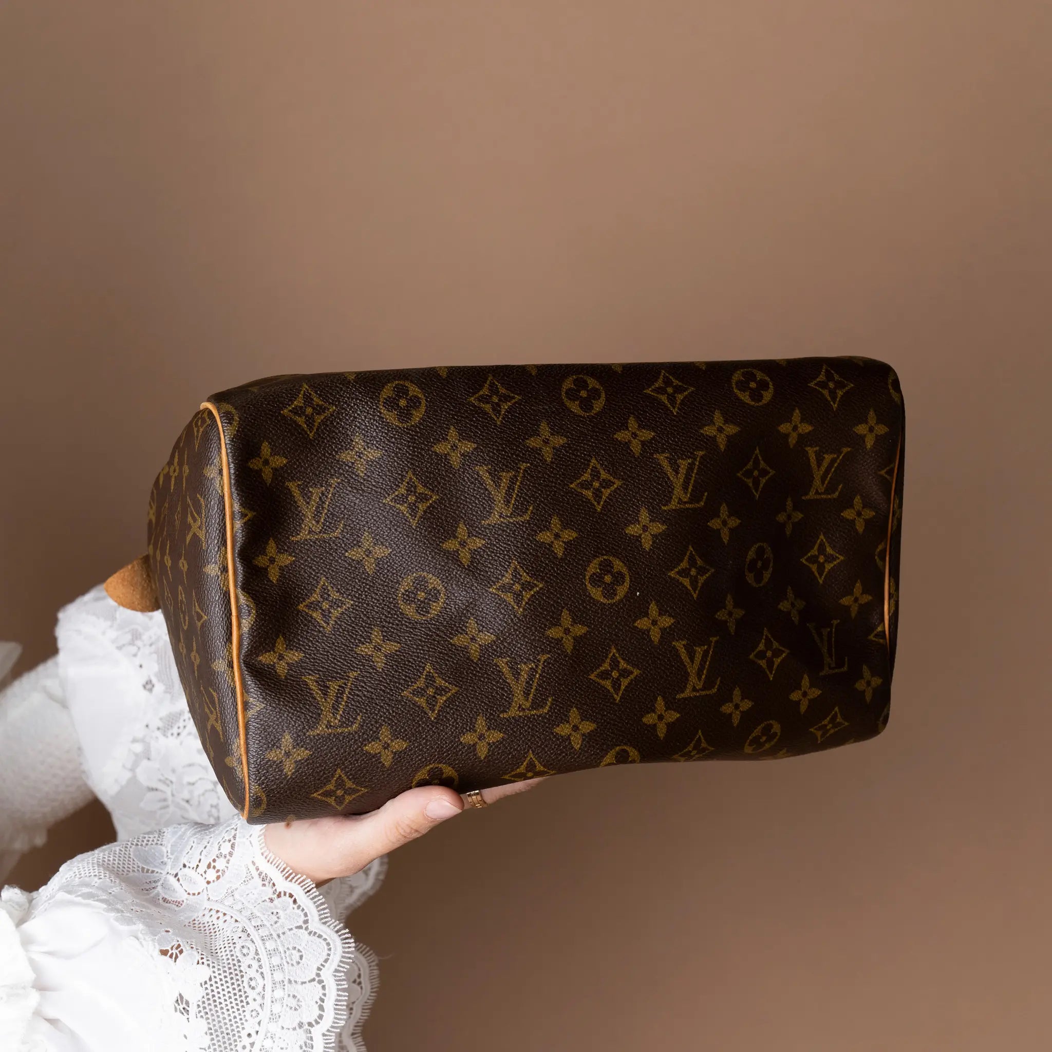 Louis Vuitton Monogram Speedy 30 — Front View