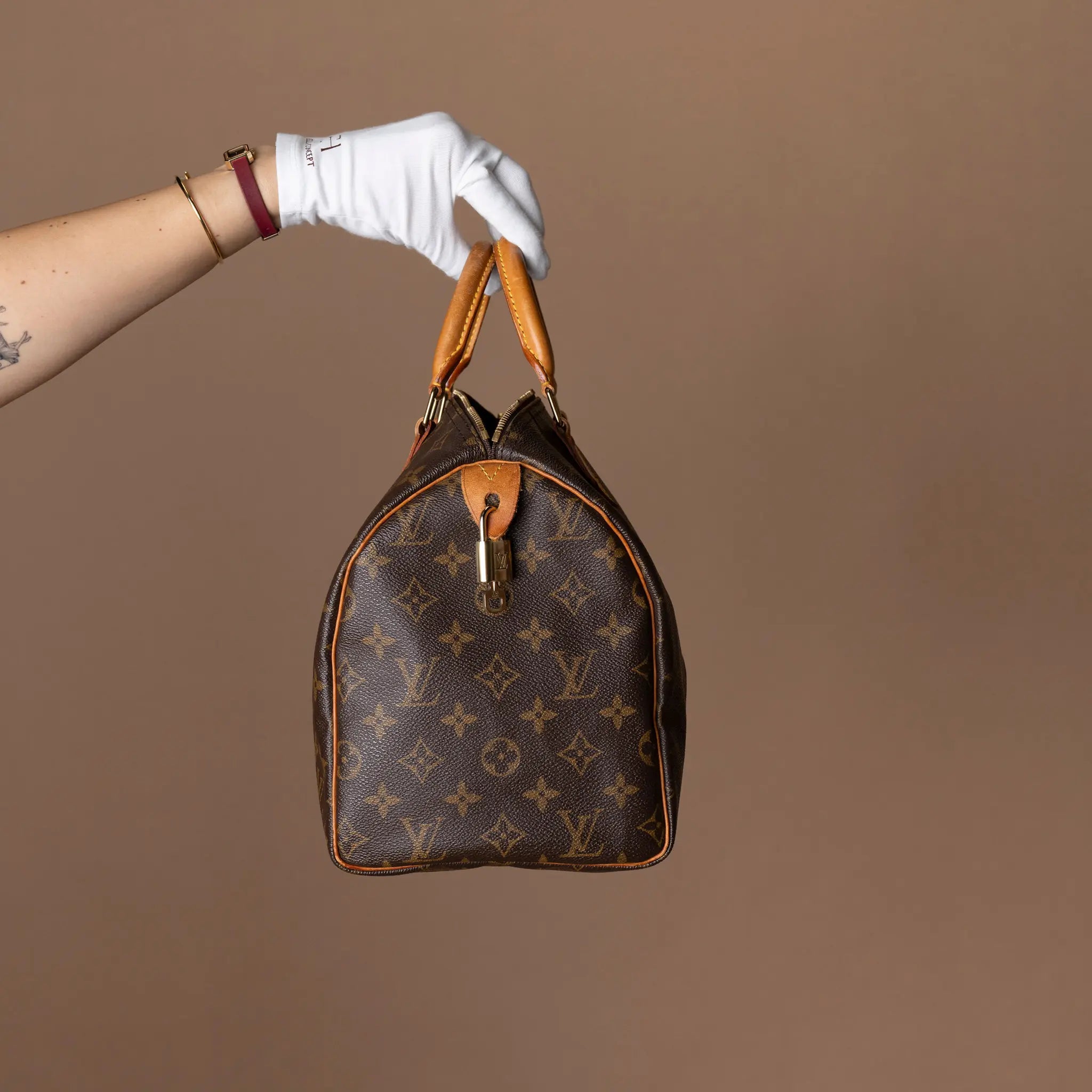 Louis Vuitton Monogram Speedy 30 — Back View