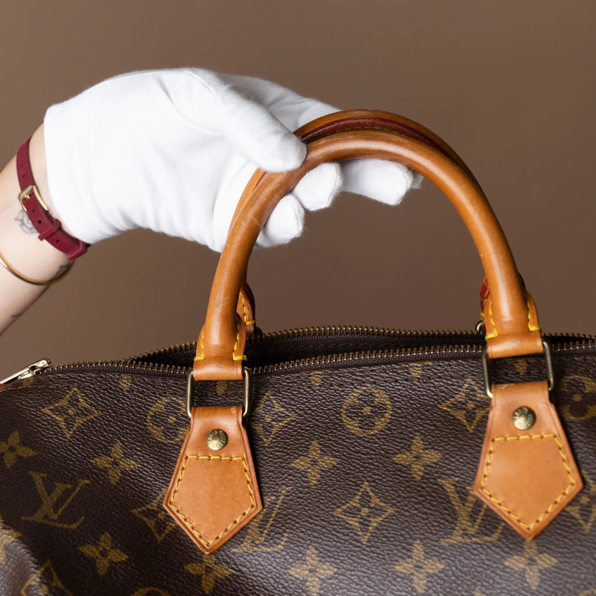 Louis Vuitton Monogram Speedy 30 — Detail View