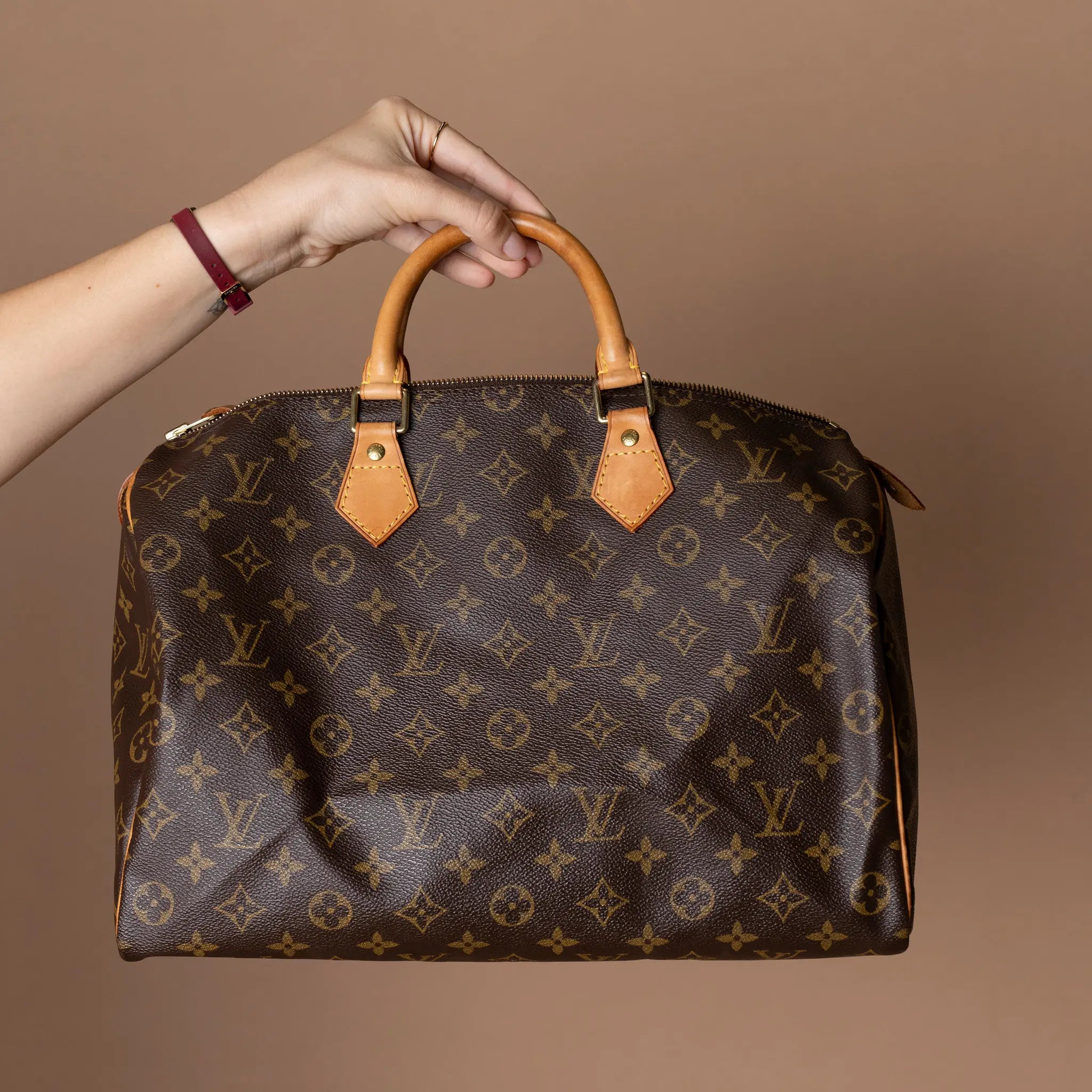 Louis Vuitton Monogram Speedy 35 — Featured Image