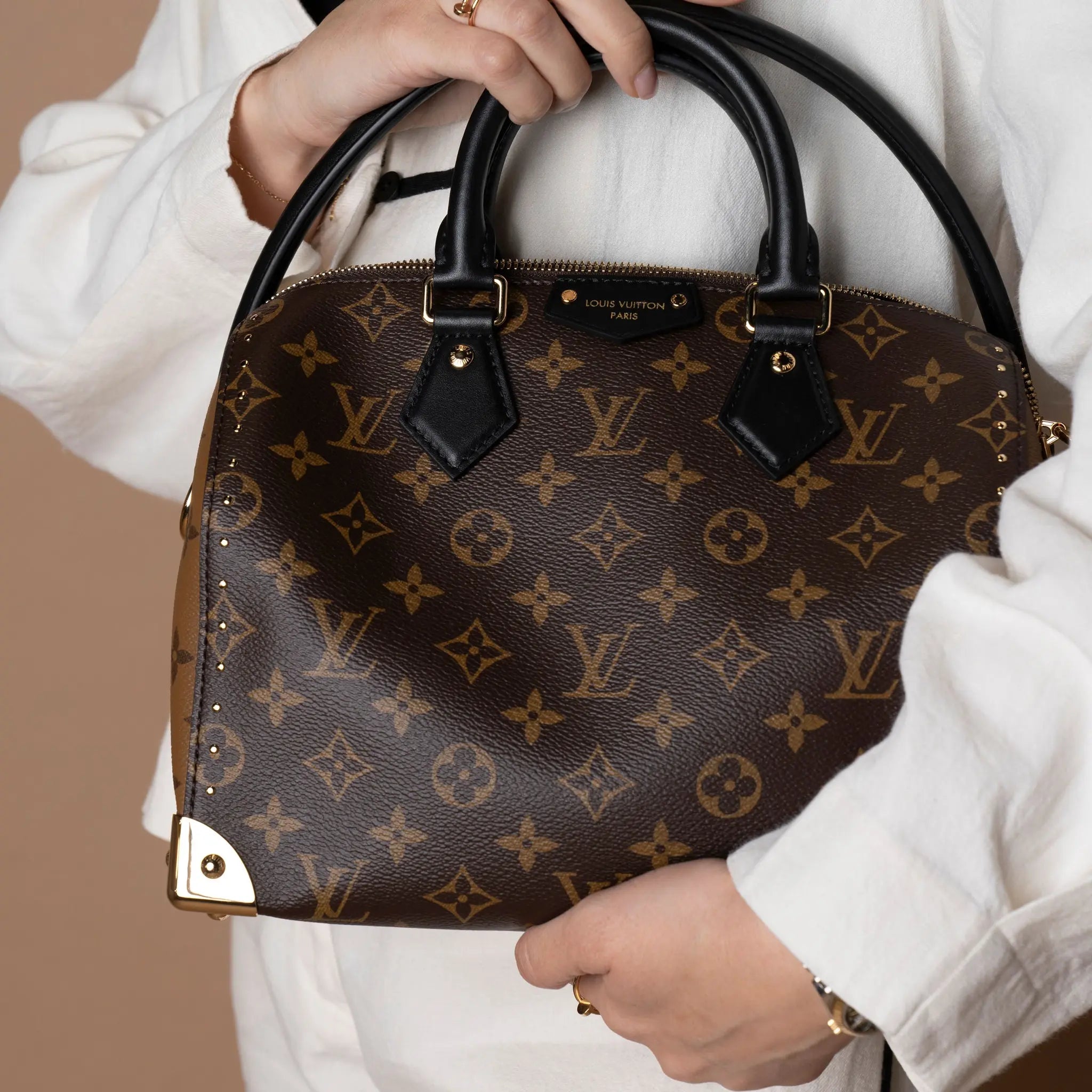 Louis Vuitton Monogram Speedy Trunk 25 — Front View
