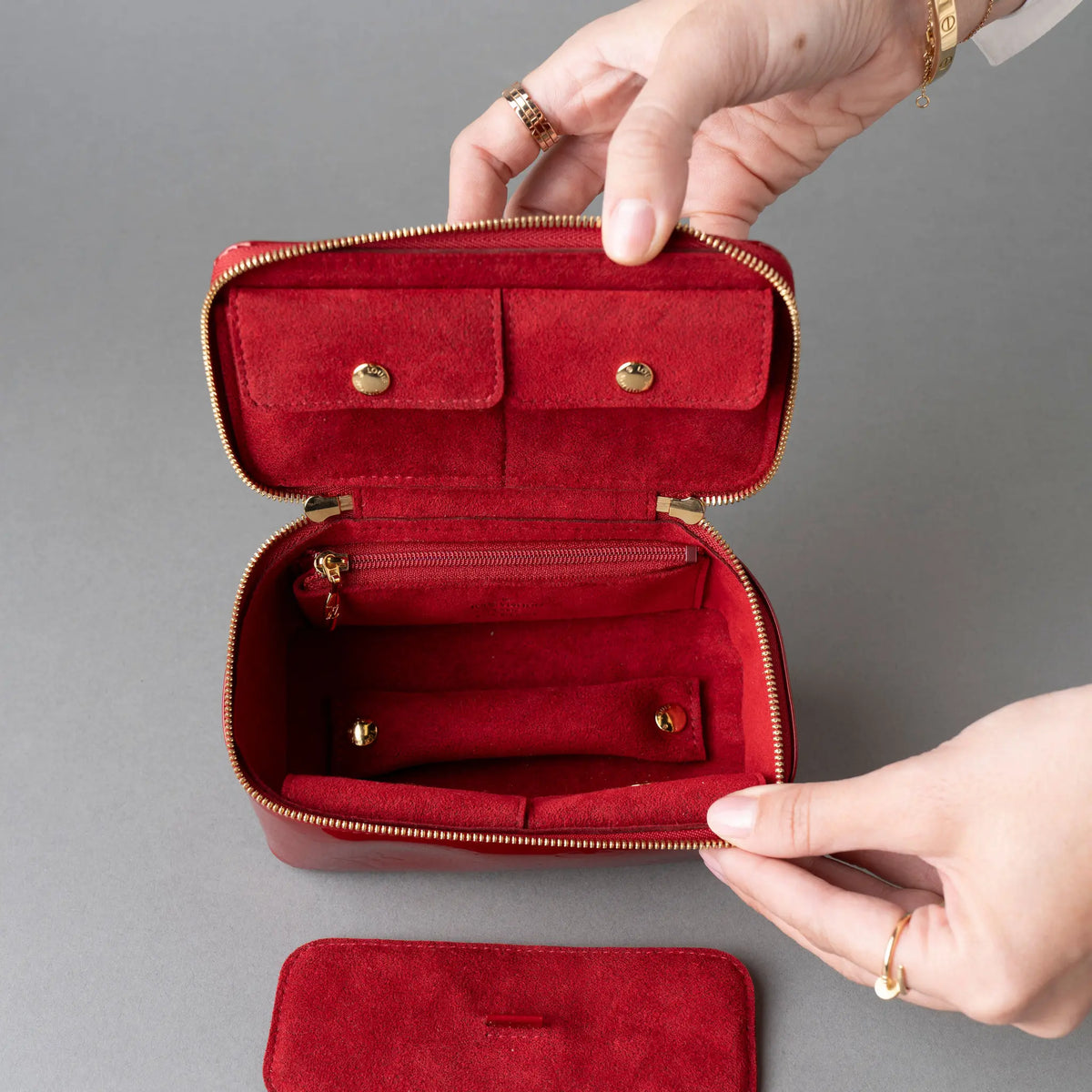 Louis Vuitton Monogram Vernis Jewelry Case — Side Profile