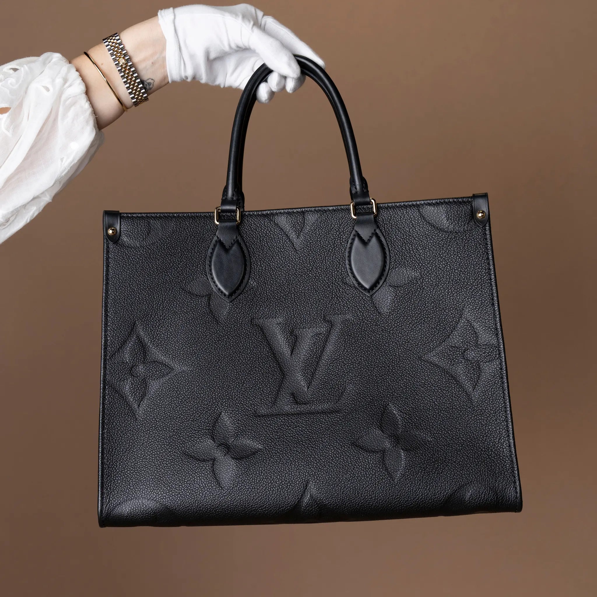 Louis Vuitton On The Go MM — Front View