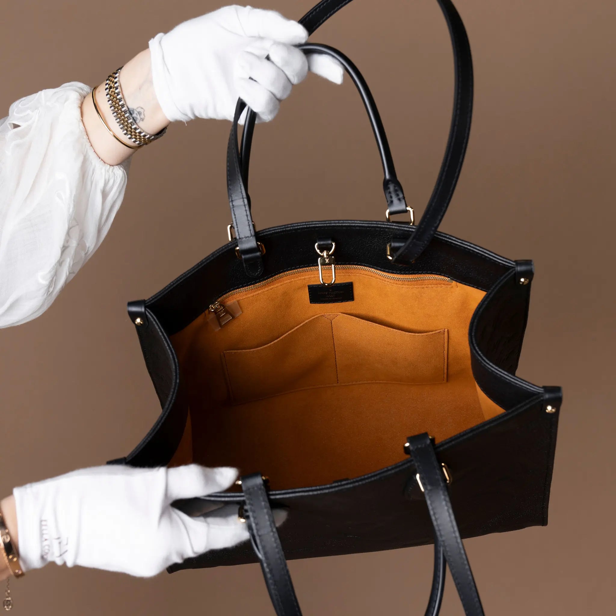 Louis Vuitton On The Go MM — Side Profile