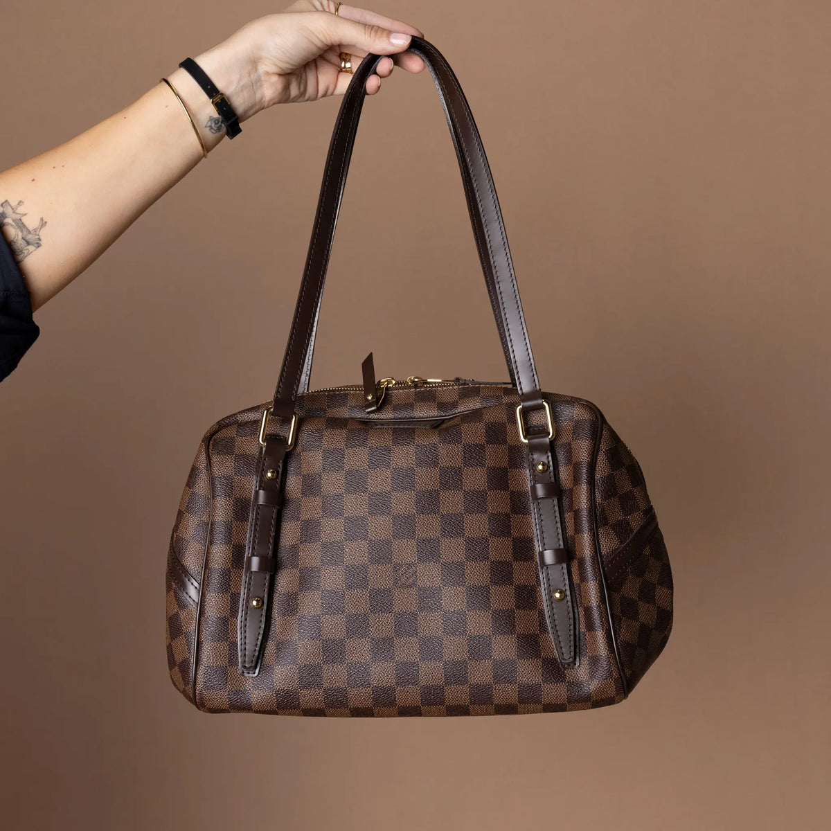 Louis Vuitton Rivington Damier Ebene — Featured Image