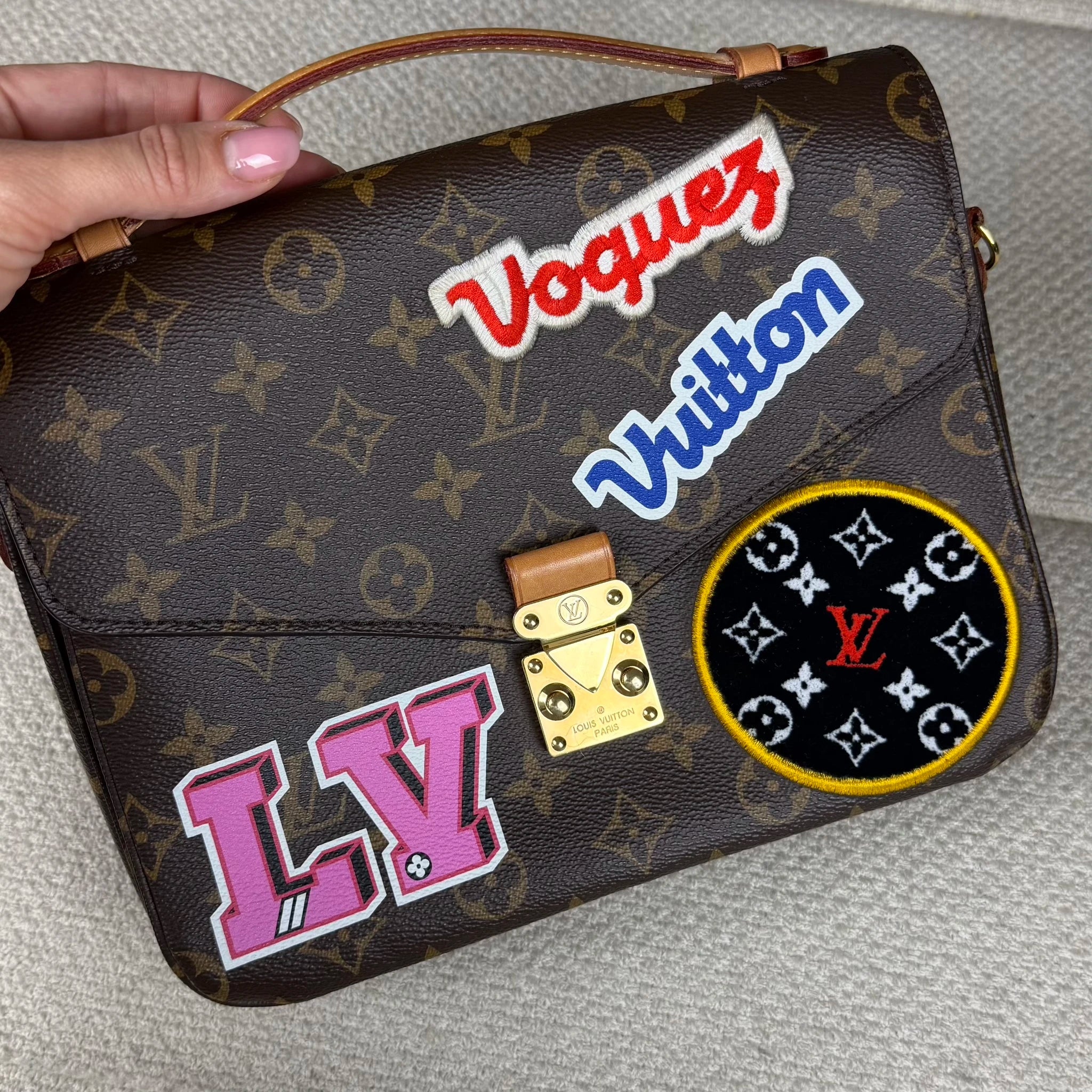 Louis Vuitton Pochette Metis Patches