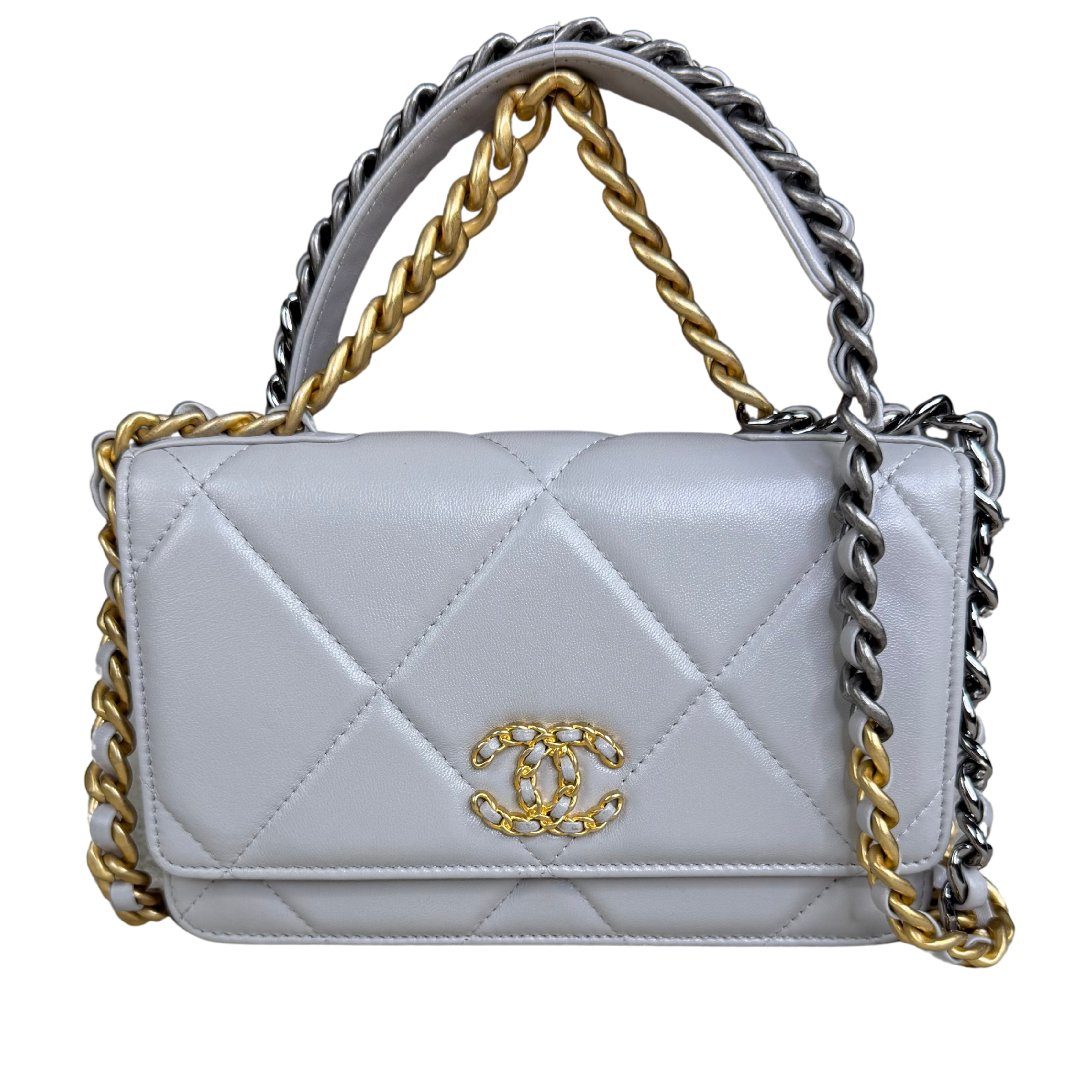 Chanel 19 WOC