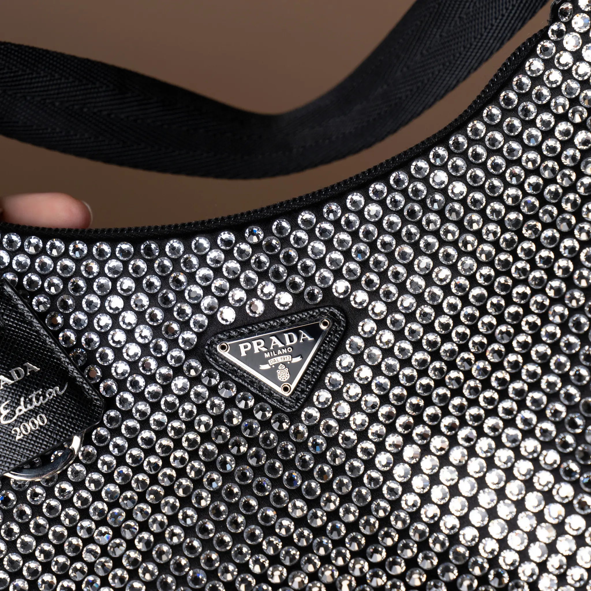 Prada Re-Edition 2000 Crystal black — Close-up Detail