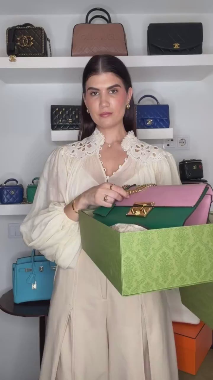 Gucci Padlock Medium Shoulder Bag — Vídeo