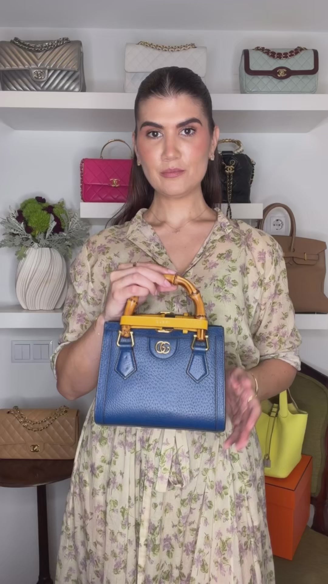 Gucci Mini Calfskin Bamboo Diana Satchel — Vídeo