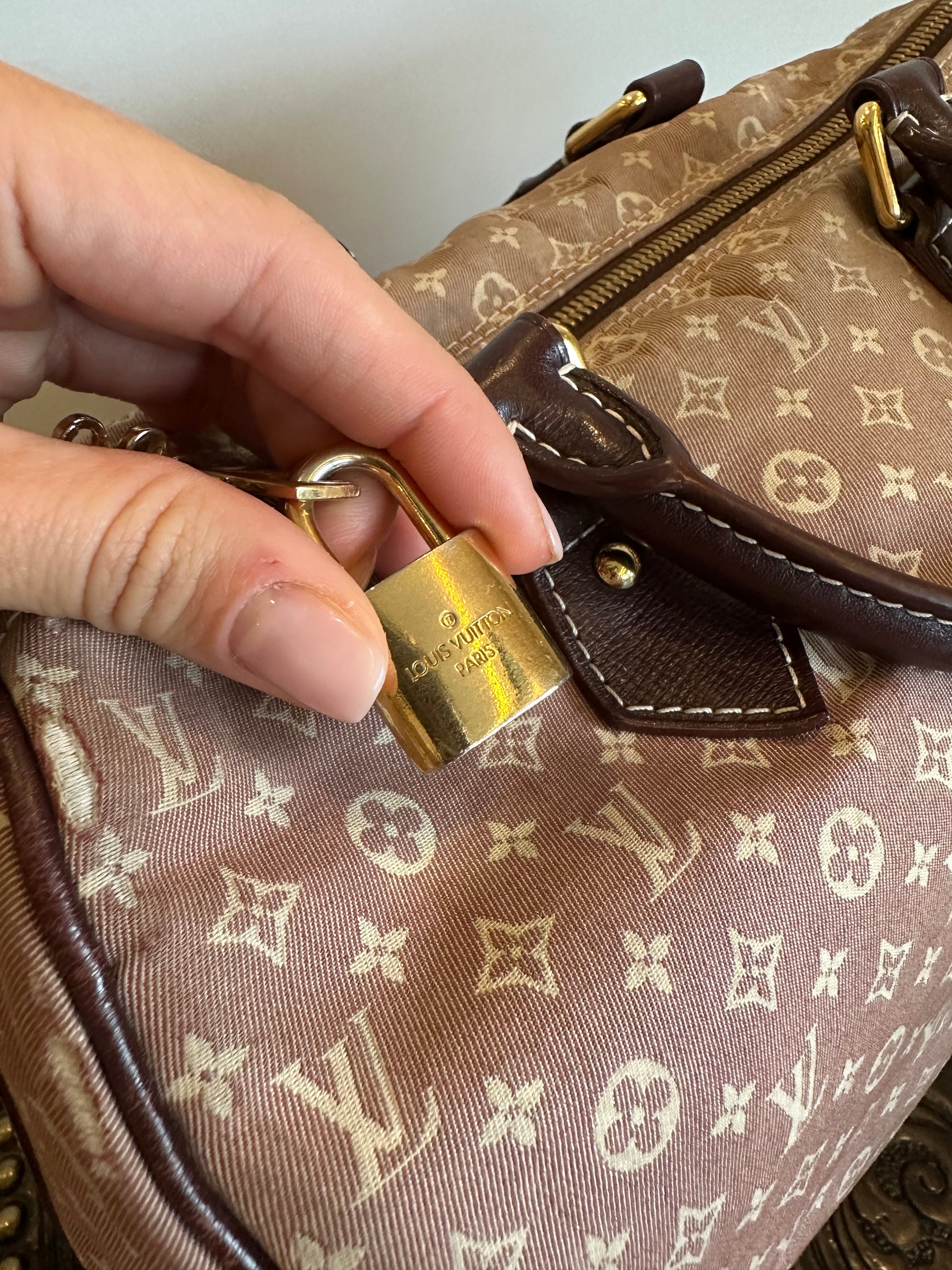 Louis Vuitton Speedy 30